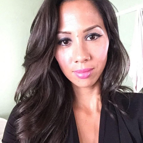 Meet your Posher, Cynthia - Picture 1 of 1